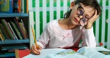 مع عودة المدارس.. 7 حيل بسيطة لتعزيز الانتباه والتركيز أثناء الدراسة