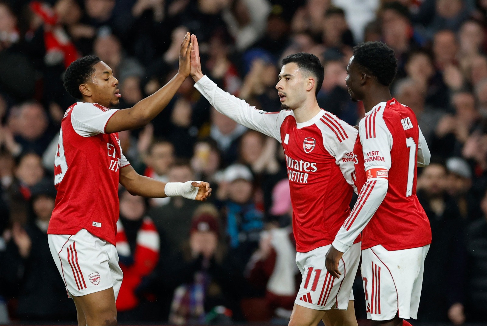 ارتفاع قيمة حقوق بث الدوري الإنجليزي الممتاز بنسبة 25% في أميركا الجنوبية – مشاهير ارتفاع قيمة حقوق بث الدوري الإنجليزي الممتاز بنسبة 25% في أميركا الجنوبية – مشاهير