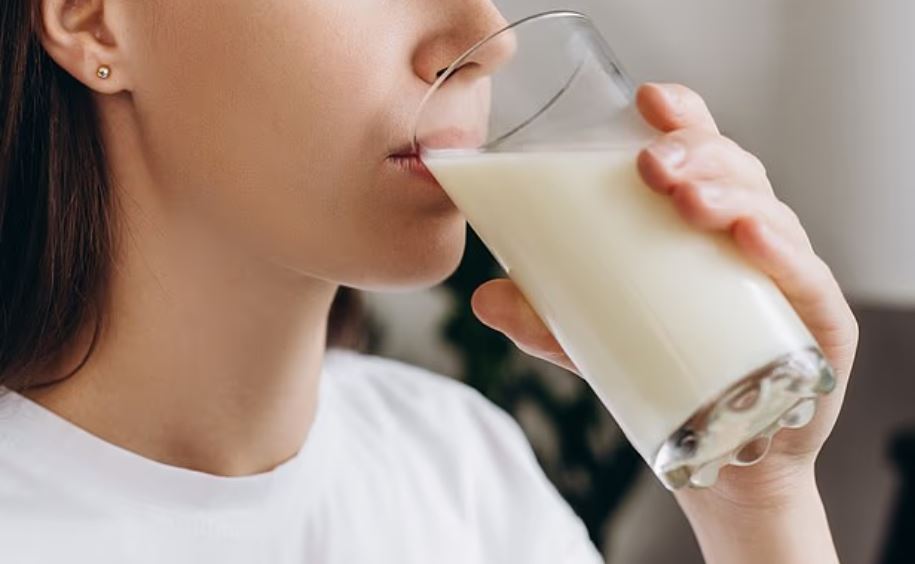 شرب الحليب مفيد للعظام