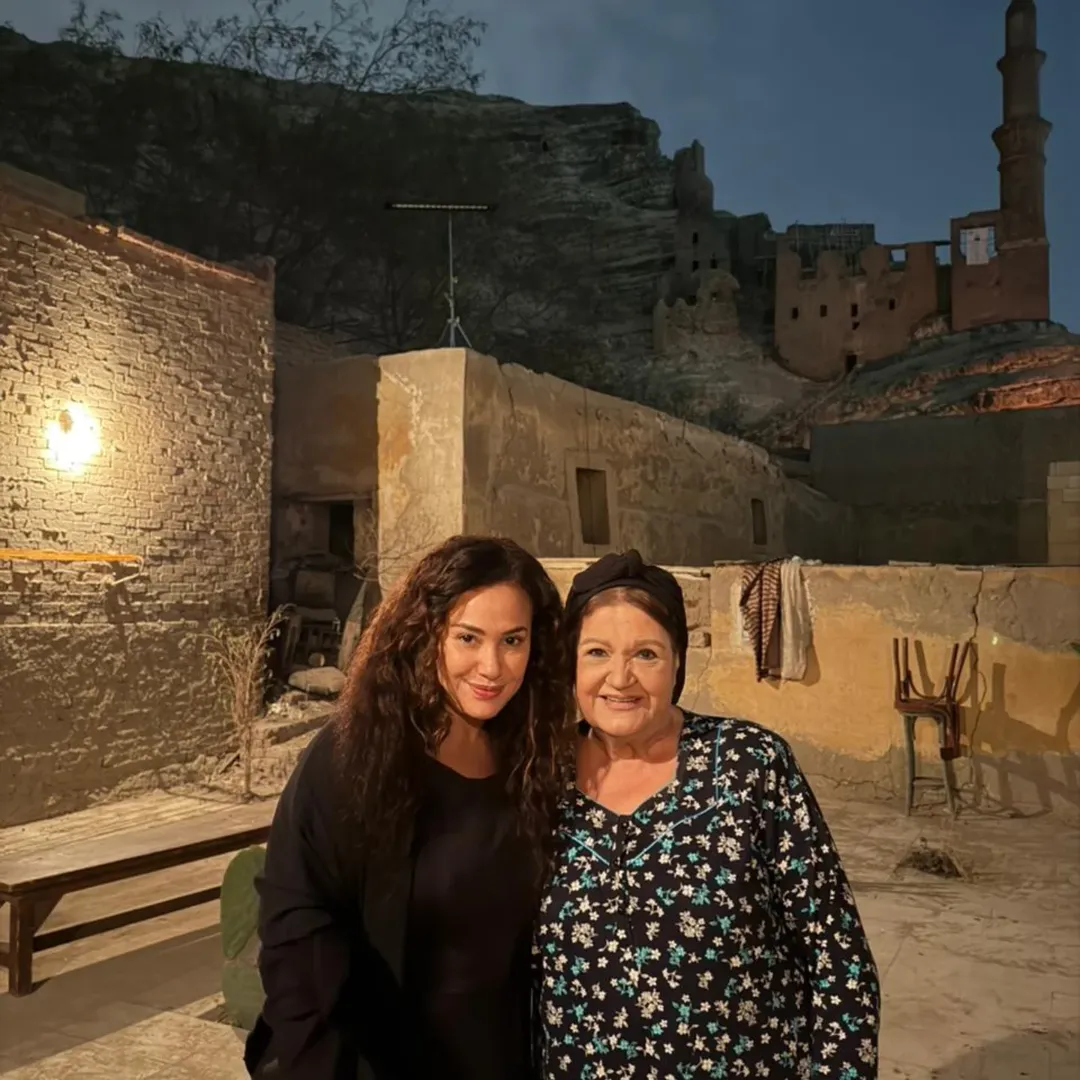 كواليس تصوير “منّاعة”: هند صبري تعبر عن محبتها لميمي جمال – مشاهير