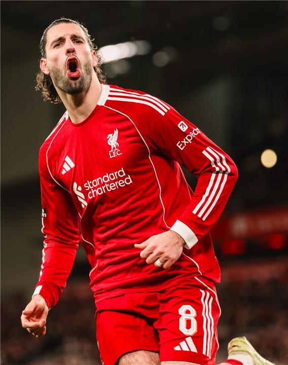 لاعب ليفربول يتحدث عن مقارنته بـ جيرارد: سأسعى لصنع تاريخي الخاص – مشاهير لاعب ليفربول يتحدث عن مقارنته بـ جيرارد: سأسعى لصنع تاريخي الخاص – مشاهير