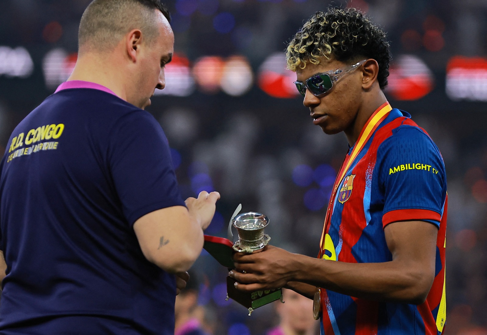 لامين يامال خلال الاحتفالات بعد تتويج <a href=