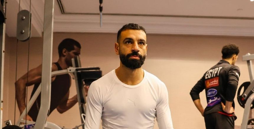 بنزيما يشعل المشهد.. محمد صلاح على أعتاب الرحيل عن ليفربول
