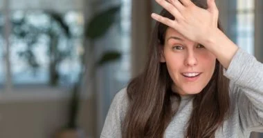 وجود مشكلات غير مبررة بالذاكرة قد يكون علامة على نقص فيتامينات.. تعرف عليها