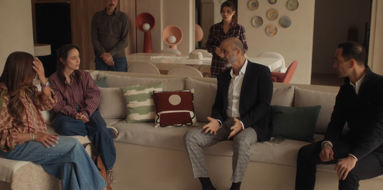 الشرطة تصل المنزل