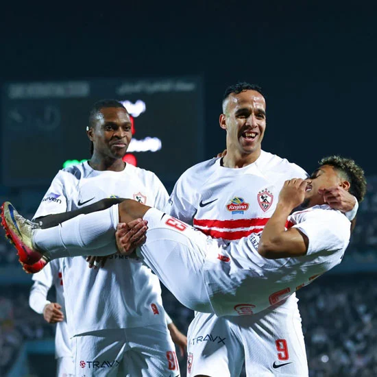 احتفال لاعبى الزمالك بهدف ناصر ماهر