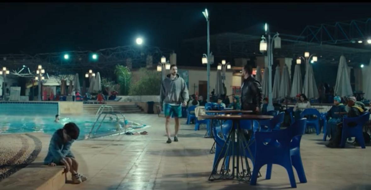 تعارف حسن حفني وأحمد رزق يتسبب في غرق ابنه.. مسلسل اللون الأزرق الحلقة 6 (2)