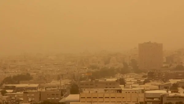 التقلبات الجوية والعواصف الترابية