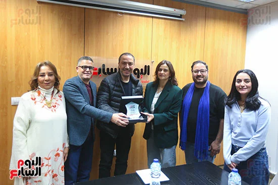 بوابة مولانا يكرم النجم طارق لطفي