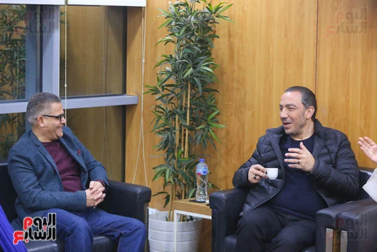 بوابة مولانا يكرم النجم طارق لطفي