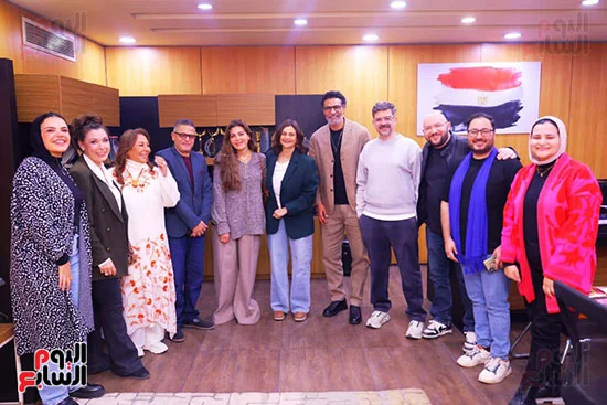 «بوابة مولانا» يكرم أبطال مسلسل توابع (8) «بوابة مولانا» يكرم أبطال مسلسل توابع (8)