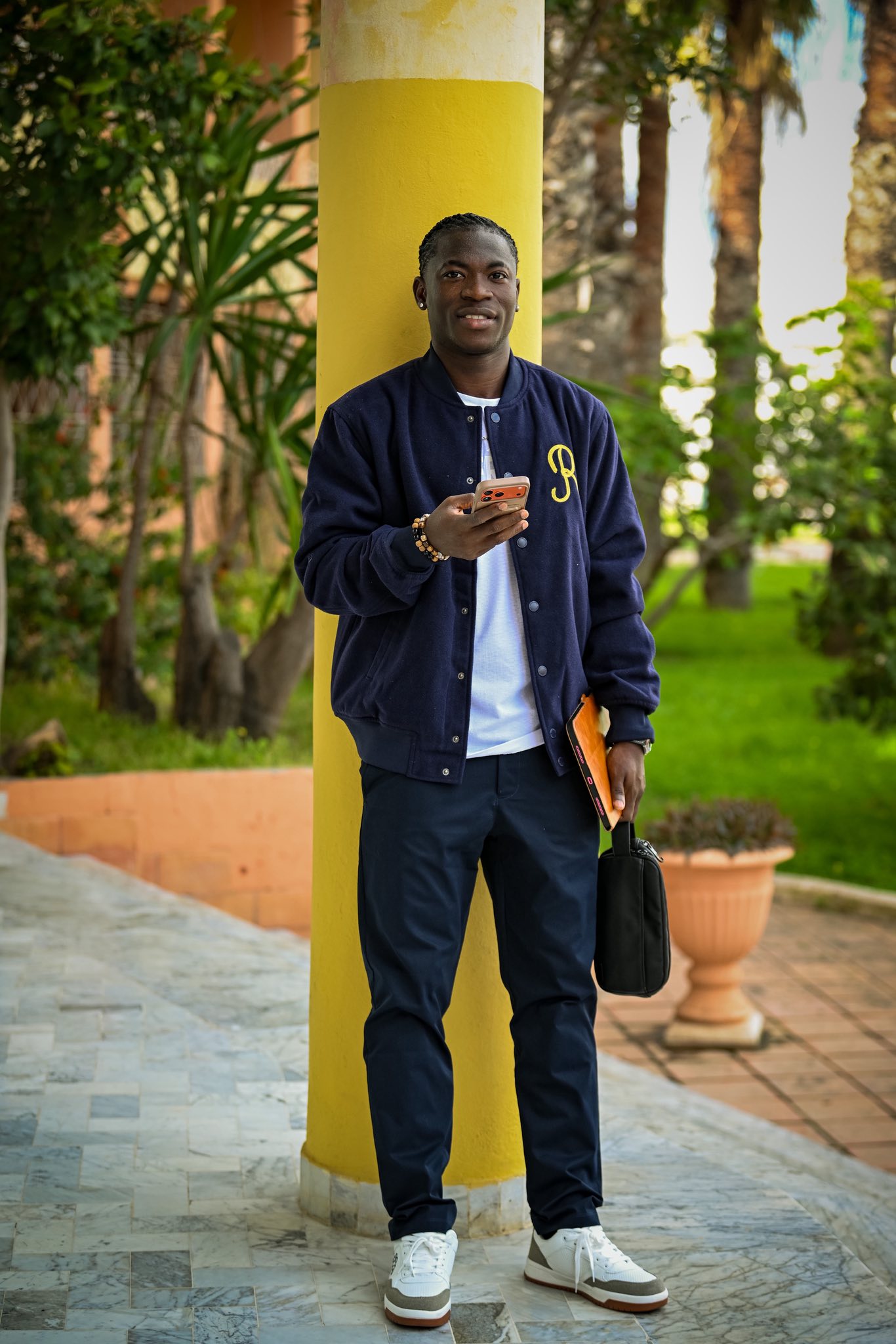 No photo description available.