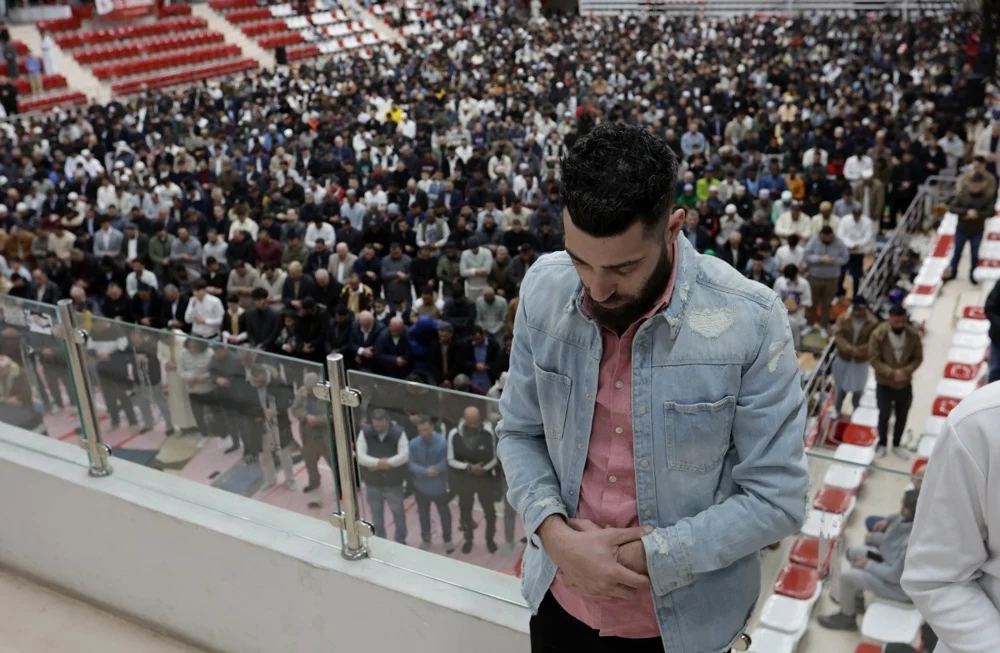 أوروبا تحتفل بعيد الفطر (6)