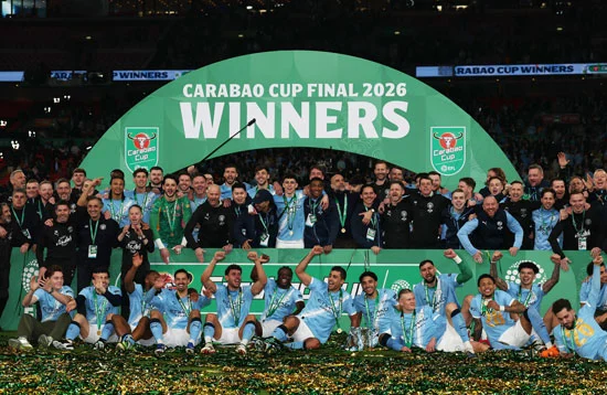 تتويج السيتى بالكأس تتويج السيتى بالكأس