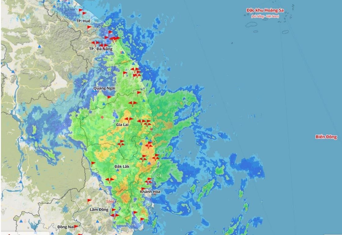 Bản đồ dự báo lượng mưa và dự báo lũ trên các sông ở Trung Bộ trong đợt mưa lớn tháng 11/2025.