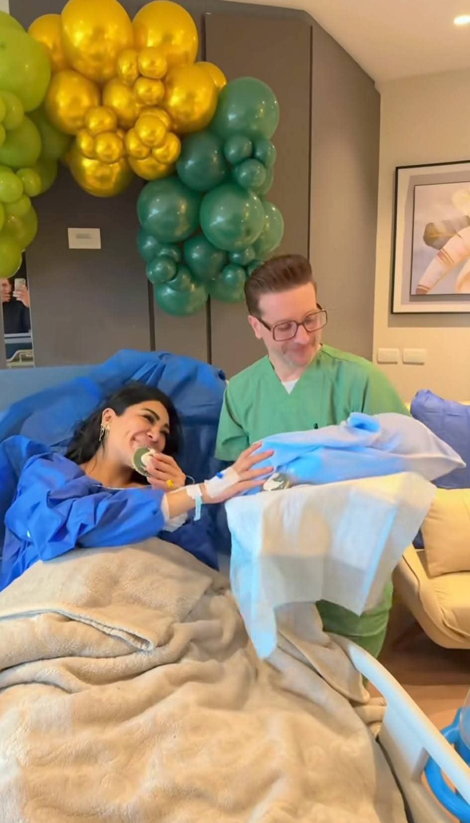 سالي عبد السلام تحتفل بمولودها هارون