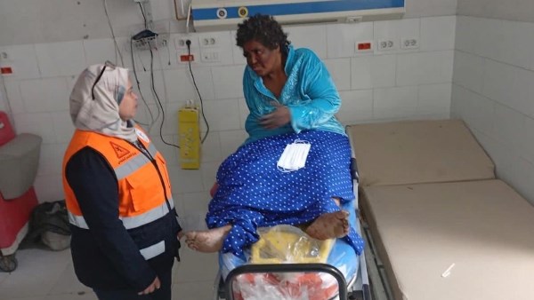 التضامن تنقذ سيدة بلا مأوى تعانى من مشكلات صحية خطيرة