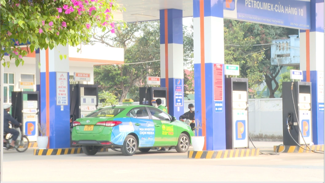 الحفاظ على أسعار نقل الركاب على الرغم من تقلبات أسعار الوقود.