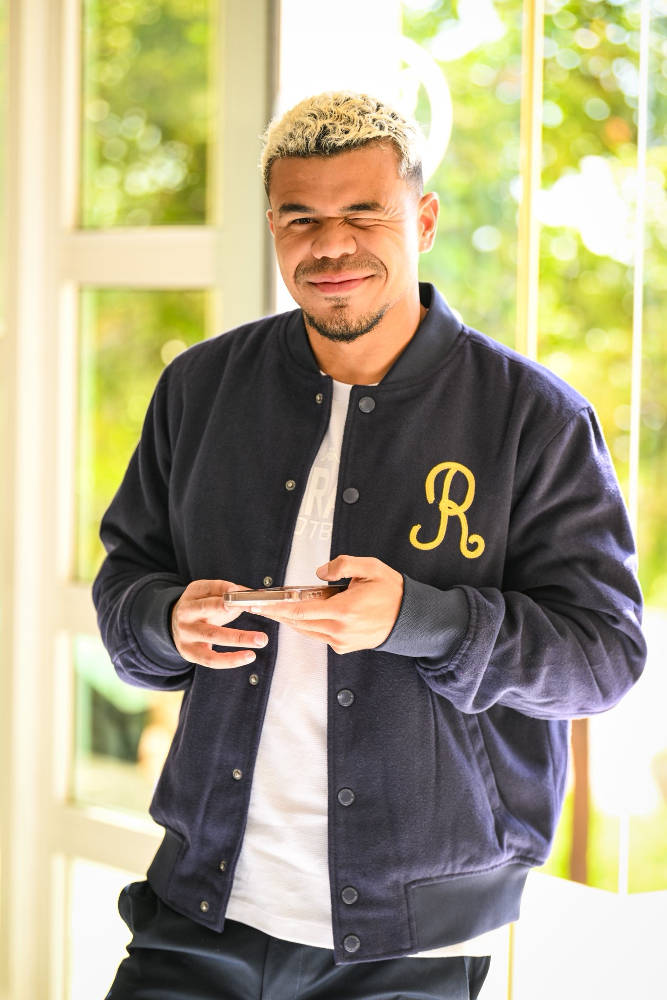 May be an image of text that says "R"