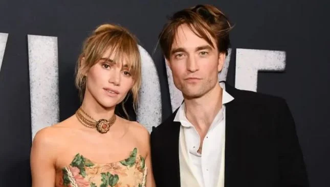 روبرت باتينسون وسوكي ووترهاوس