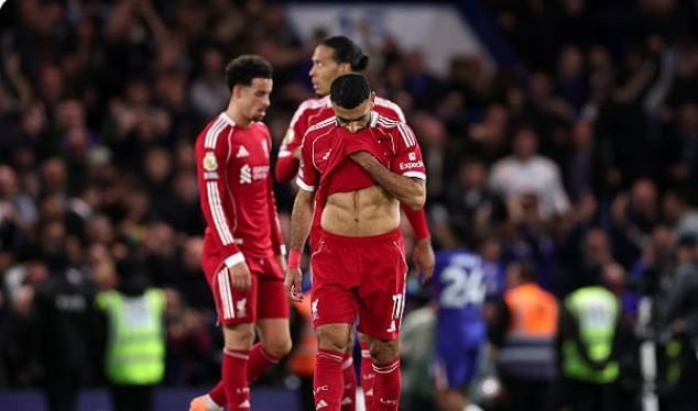 غياب صلاح يهدد تشكيل ليفربول.. سلوت قد يجري تغييرات مهمة أمام توتنهام