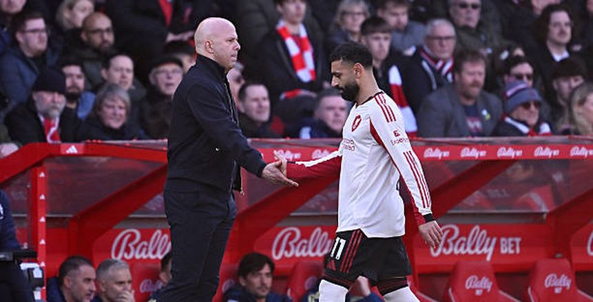 محمد صلاح على مقاعد بدلاء ليفربول أمام توتنهام في الدوري الإنجليزي