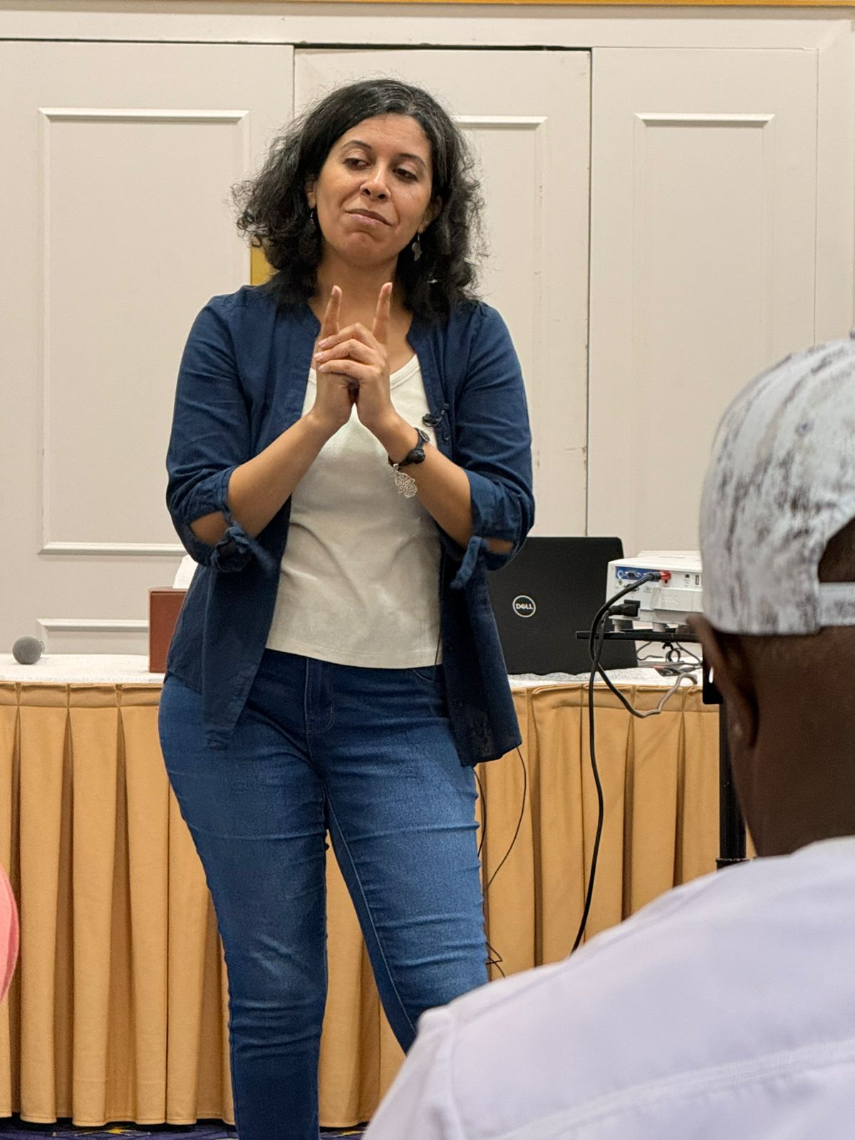 منى سليمان في أيام الشارقة المسرحي (1)