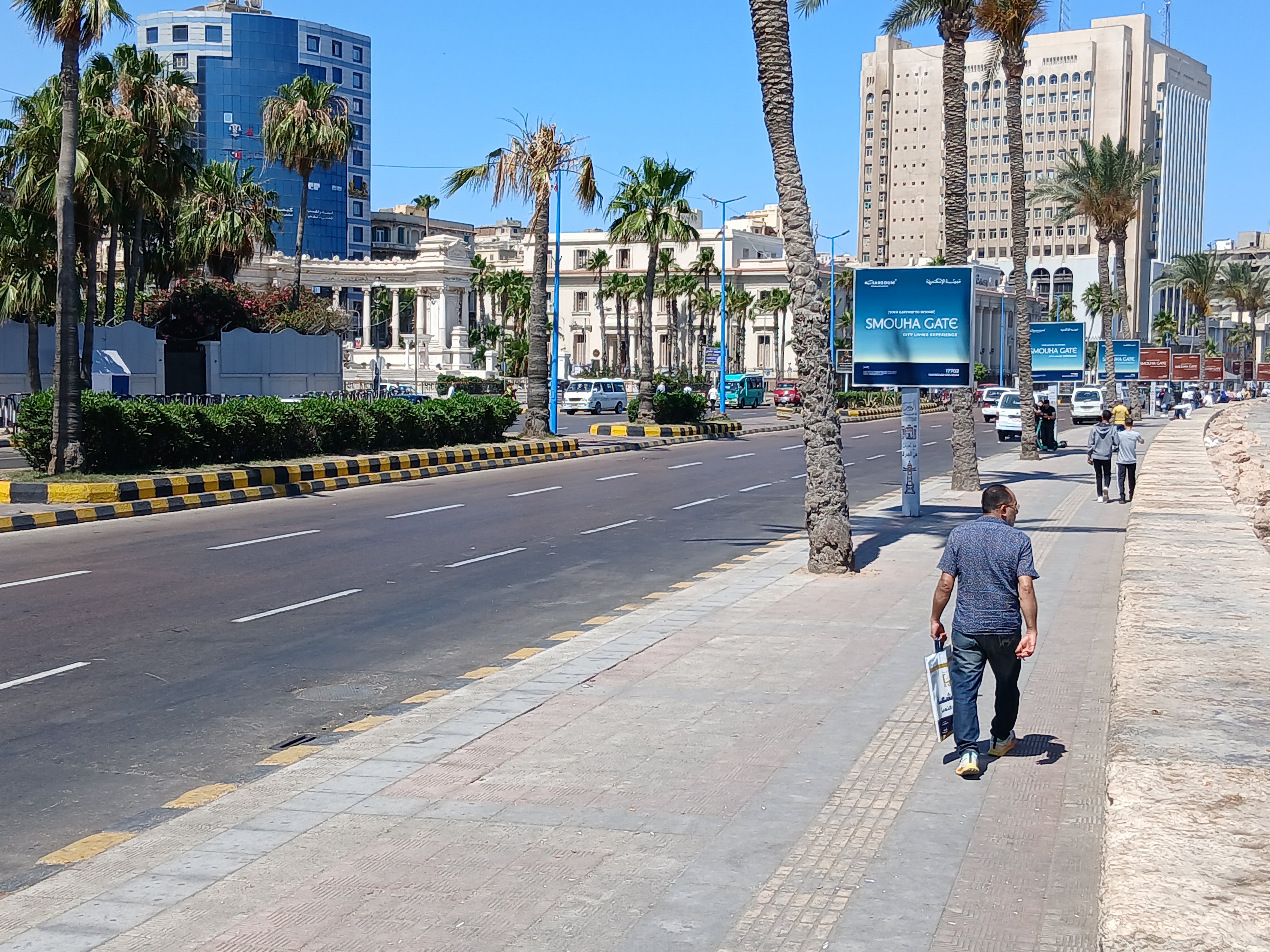 طقس حار نهارا في الإسكندرية طقس حار نهارا في الإسكندرية